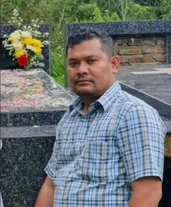 PANGKALPINANGPOST.COM (Bangka Belitung) – Kepolisian Daerah Kepulauan Bangka Belitung resmi menetapkan Ketua Pemuda Batak Bersatu (PBB) Provinsi Bangka Belitung, Nikolas Abraham Rumapea, sebagai Daftar Pencarian Orang (DPO). Penetapan itu tertuang dalam surat DPO Nomor: DPO/10/IV/Res.1.8./2025/Ditreskrimum yang dikeluarkan pada 30 April 2025. Selasa (27/5/2028).