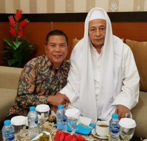 PANGKALPINANGPOST.COM (BANGKA BELITUNG) — Harapan bisa jadi jembatan menuju masa depan. Tapi ketika harapan dibangun di atas janji-janji palsu, ia berubah menjadi jurang kehancuran. Itulah yang dirasakan PN (40), seorang warga Belinyu, Kabupaten Bangka, yang harus kehilangan bukan hanya uang—tapi juga kedamaian rumah tangga—setelah tertipu Rp530 juta oleh seorang pria yang menjanjikan kelulusan anaknya dalam seleksi Taruna Akademi Kepolisian (Akpol) 2024. Selasa (24/6/2025).