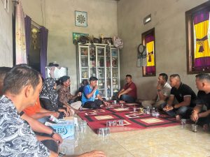 PangkalpinangPost.Com (Bangka) — Insiden keributan antara pelimbang timah bernama Rohit alias Jodi (20) dan beberapa anggota TNI yang bertugas di lokasi tambang pasir timah “Kepala Burung”, Jumat (28/11/2025), dipastikan bukan pengeroyokan sebagaimana ramai diberitakan, melainkan murni kesalahpahaman dan miskomunikasi terkait pengamanan aktivitas penambangan mitra PT Timah Tbk di blok kerja 54 milik CV Tri Mitra Resource (TMR).