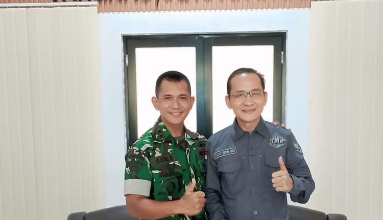 PANGKALPINANGPOST.COM (Bangka Belitung)  — Pewarta Jejaring Media KBO Babel bersama Organisasi Pers Pro Jurnalismedia Siber (PJS) Bangka Belitung* menyampaikan ucapan selamat dan sukses atas penempatan tugas baru kepada Letkol Inf Aries Ika Satria, S.Hub.Int., M.H.I., yang resmi pindah tugas ke Provinsi Jawa Tengah sebagai Komandan Distrik Militer (Dandim) 0702/Purbalingga. Minggu (11/1/2026).